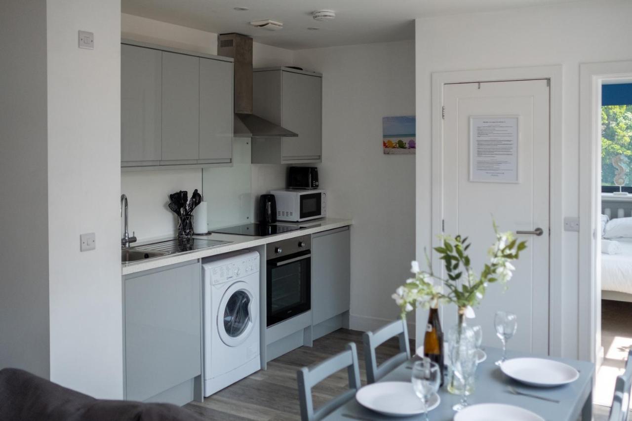 Modern One Bedroom Apartment In Town Centre & 4 Min To The Beach 伯恩茅斯 外观 照片