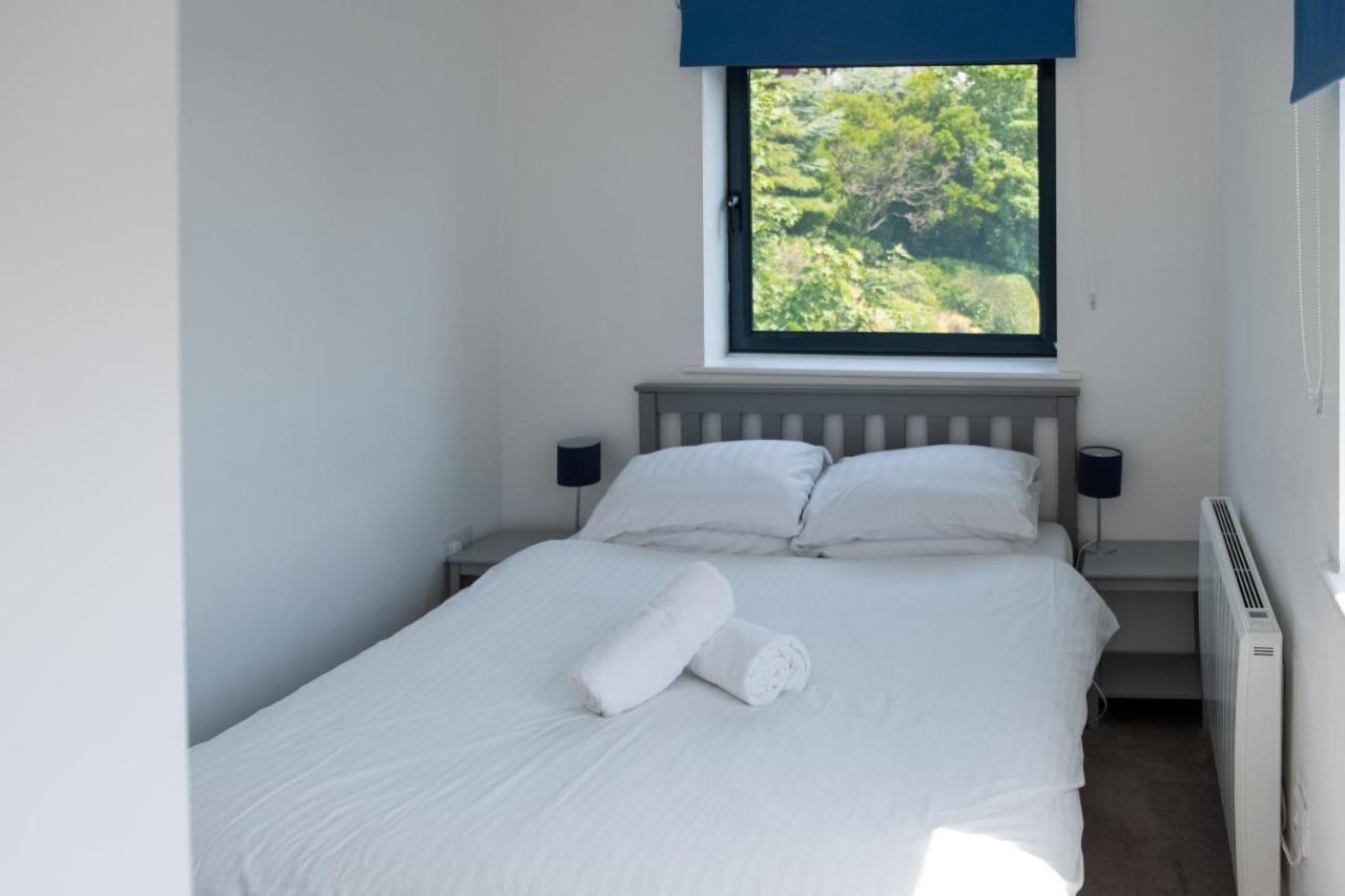 Modern One Bedroom Apartment In Town Centre & 4 Min To The Beach 伯恩茅斯 外观 照片